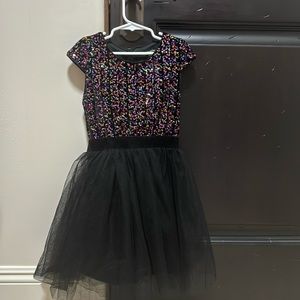 Girls dress size 7 used for Christmas pictures.